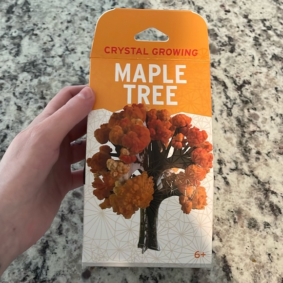 Gift Crystal Growing Maple Tree - Picture 1 of 5
